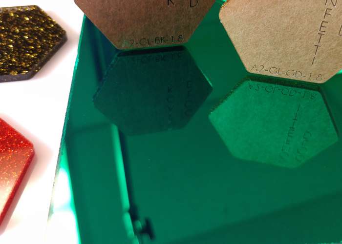 Kelly Green Mirror Acrylic (1 Side) - 1/8" (3mm)